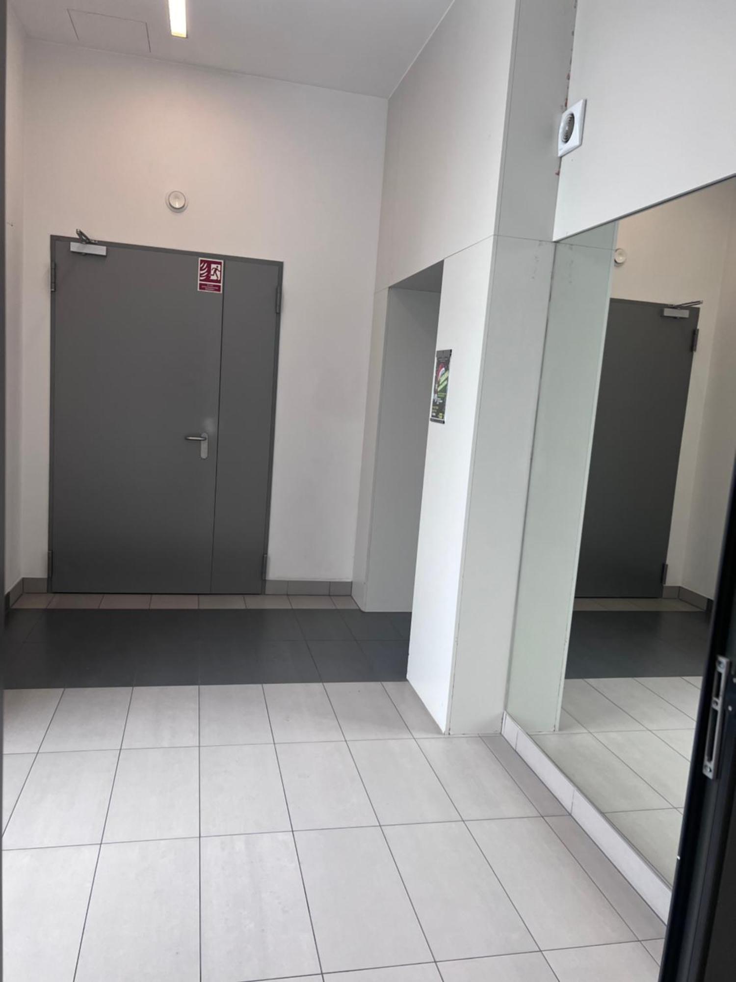 Lake Park Apartament With Free Parking Airport Netflix Apartment Warsaw Luaran gambar