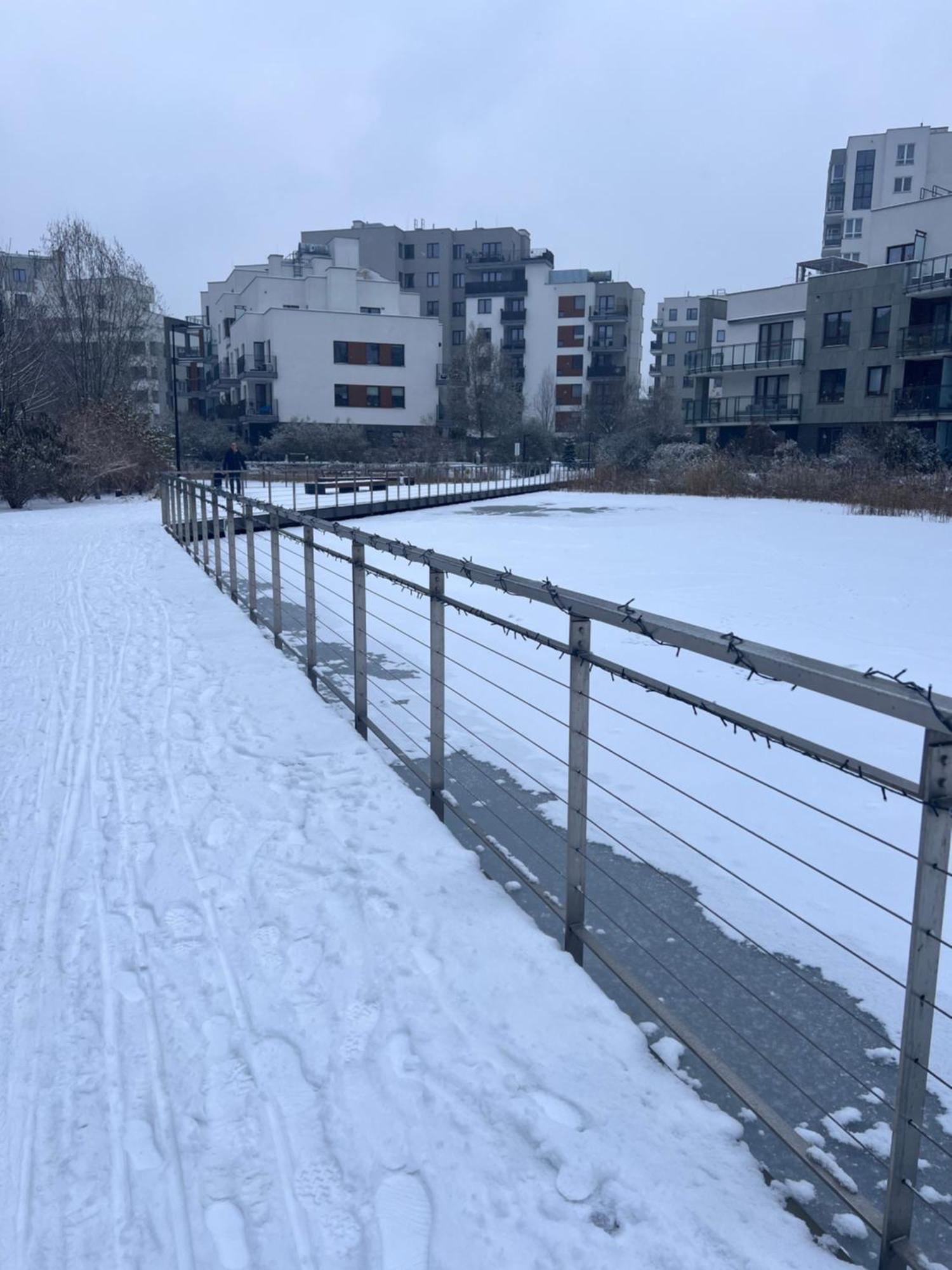 Lake Park Apartament With Free Parking Airport Netflix Apartment Warsaw Luaran gambar