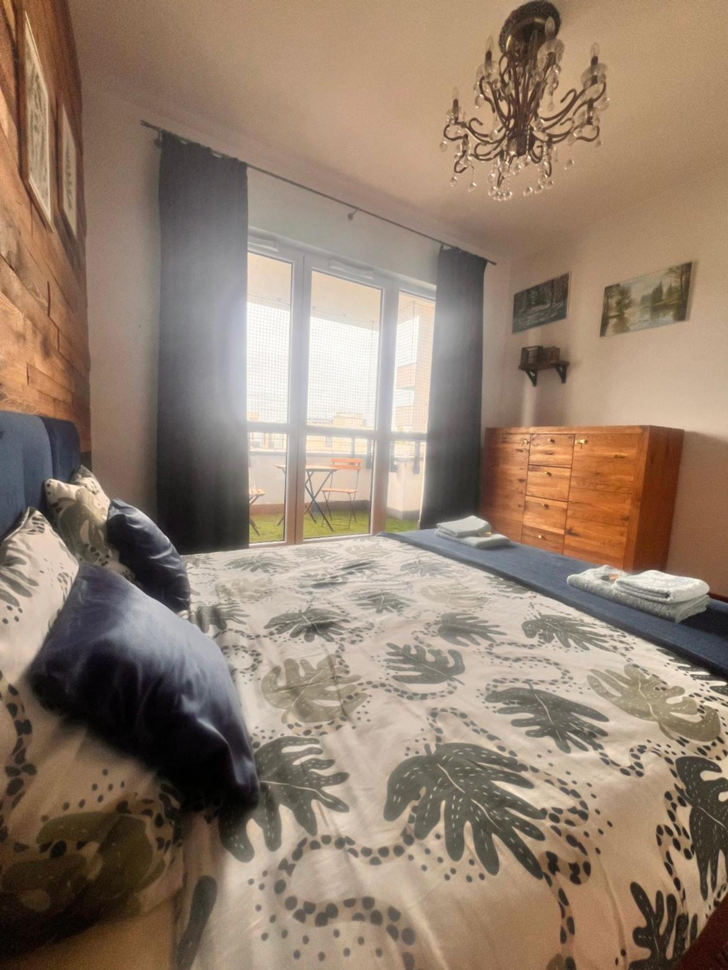Lake Park Apartament With Free Parking Airport Netflix Apartment Warsaw Luaran gambar