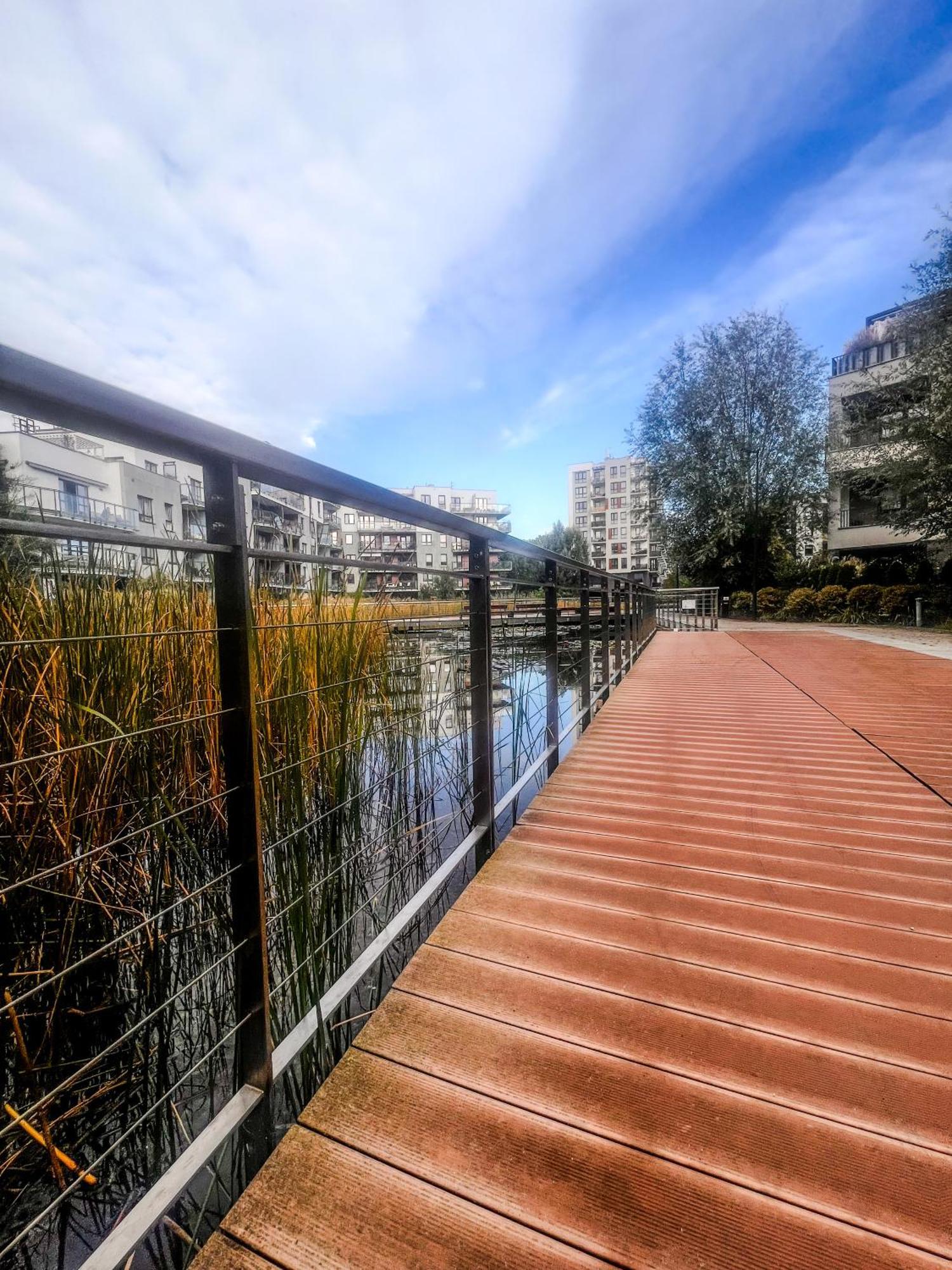 Lake Park Apartament With Free Parking Airport Netflix Apartment Warsaw Luaran gambar
